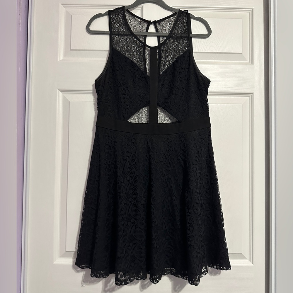 Elegant Black Lace Mini Dress